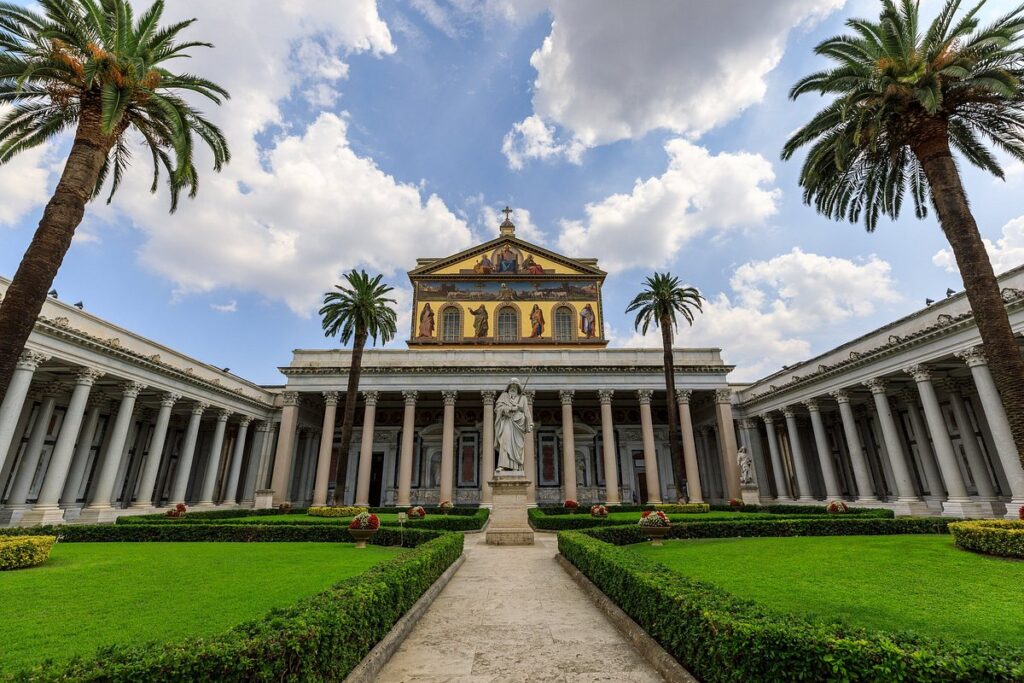 Scopri l'agenzia di affitti brevi vicino alla Basilica di San Paolo Fuori le Mura che offre servizi personalizzati per massimizzare il rendimento del tuo immobile.